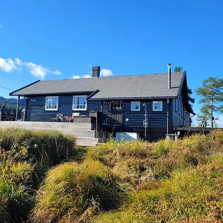 With Wildlife And Hiking Trails Mjåvatn